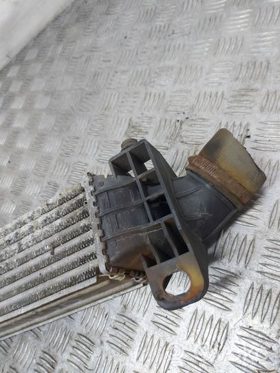 Ford Mondeo Mk III Chłodnica powietrza doładowującego / Intercooler 868963A