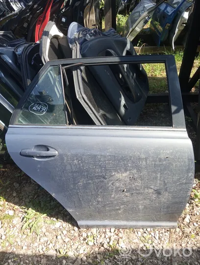 Toyota Avensis T250 Rear door 