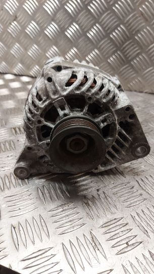 Volkswagen PASSAT B5 Alternator 058903016E