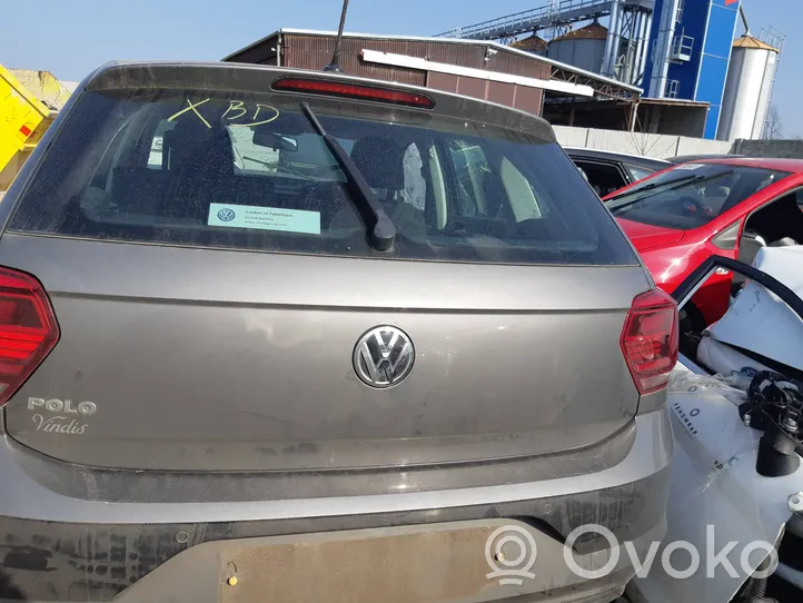 Volkswagen Polo VI AW Takaluukun/tavaratilan kansi 