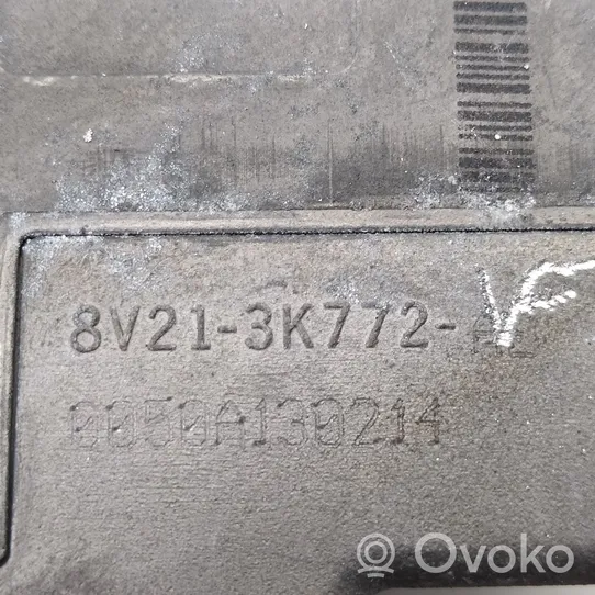 Ford Fiesta Vanteiden varkaudenestomutterit ja avainhylsy 8V213K772