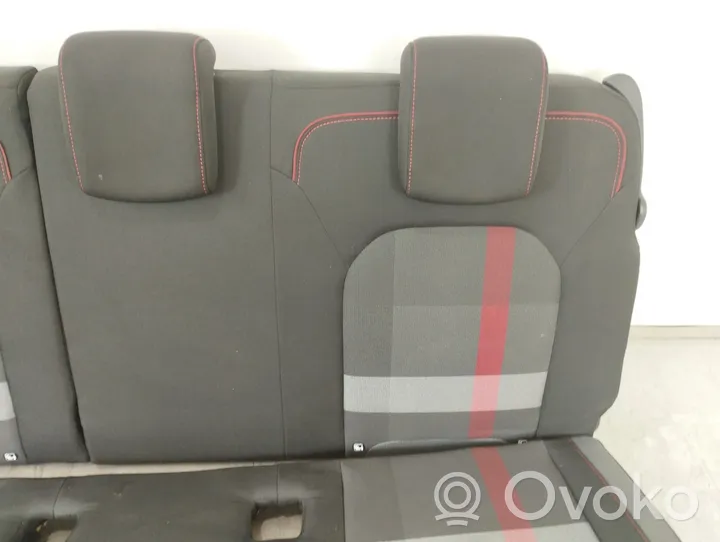 Dacia Duster II Asiento trasero 