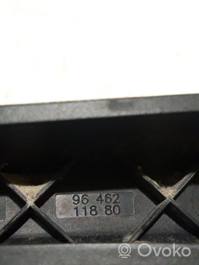 Citroen Berlingo Bras d'essuie-glace arrière 9646211880