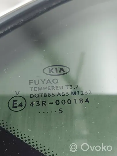 KIA Ceed Finestrino/vetro retro 43R000184
