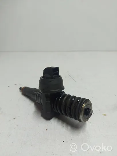 Volkswagen PASSAT B6 Injektoren Einspritzdüsen Satz Set 038130073BQ