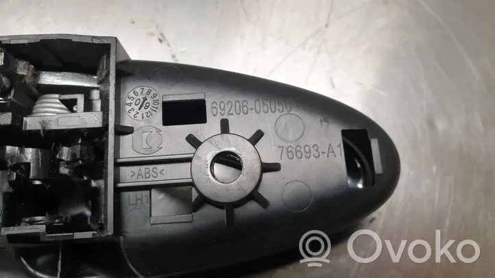 Toyota Auris E180 Klamka wewnętrzna drzwi tylnych 6920605050