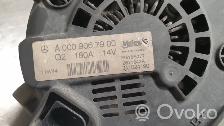 Mercedes-Benz C AMG W204 Generatore/alternatore A0009067900