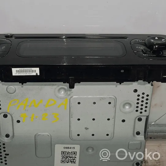 Fiat Panda III Radio/CD/DVD/GPS head unit 735634791