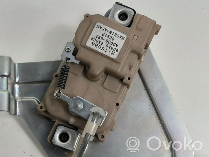 Nissan Pathfinder R51 Blocco chiusura del portellone 905504X00A