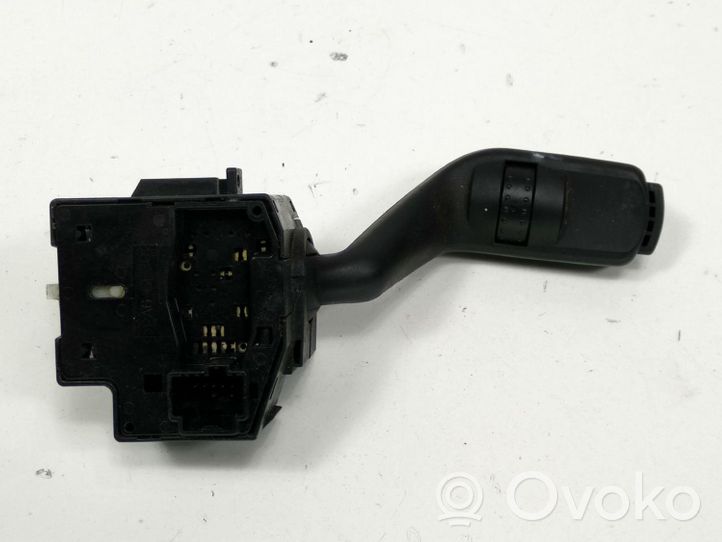 Opel Vivaro Manetka / Przełącznik kierunkowskazów 3M5T13335BD