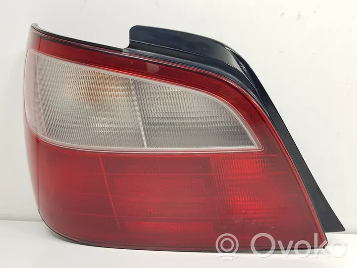 Subaru Impreza II Lampa tylna 22020718