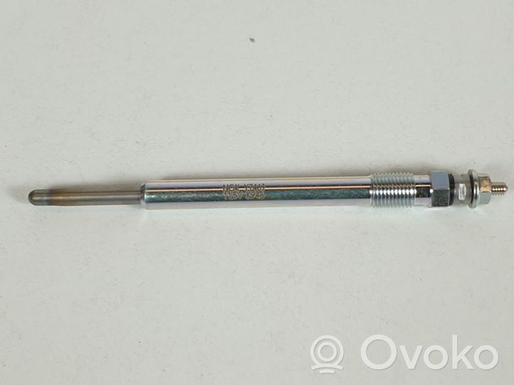 Mercedes-Benz Vaneo W414 Glow plug Y746J