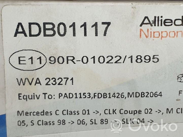 Mercedes-Benz C W203 Plaquettes de frein arrière ADB01117