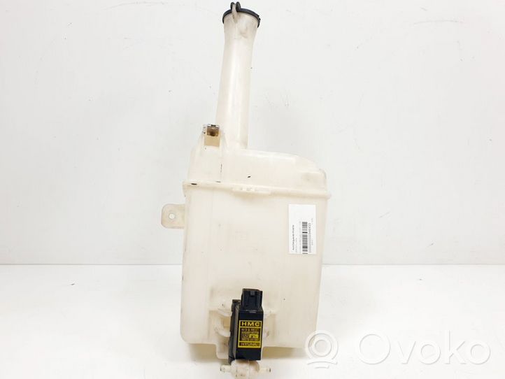 Hyundai Accent Windshield washer fluid reservoir/tank 986101A000