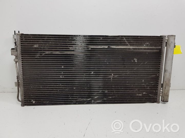 KIA Magentis Radiateur condenseur de climatisation 976062G650