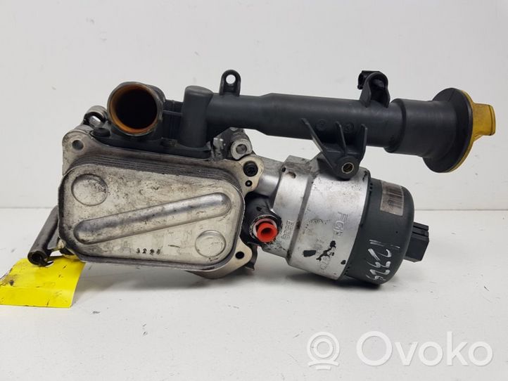 Fiat Punto (188) Radiatore dell’olio del motore 55197216