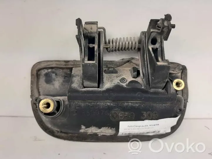 Nissan Almera Tino Rączka / Uchwyt klapy tylnej / bagażnika A639760659309