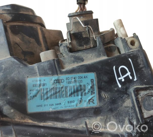 Audi A4 S4 B5 8D Lampa przednia 8D0941004AK