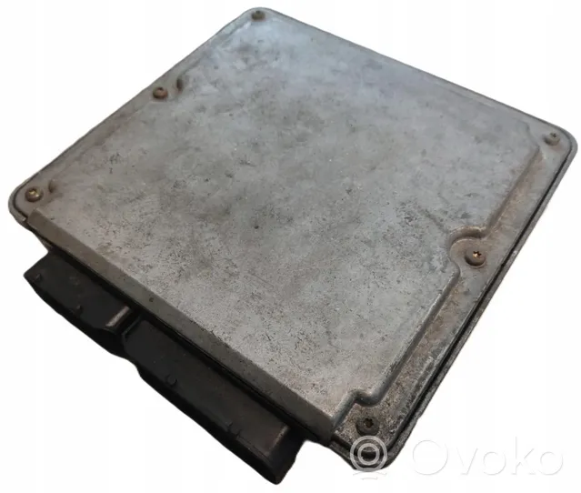 Volkswagen Polo IV 9N3 Unité de commande, module ECU de moteur 0261S01011