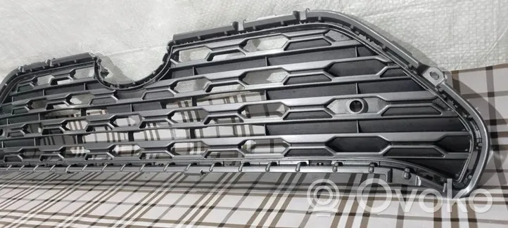 Toyota RAV 4 (XA50) Grille calandre supérieure de pare-chocs avant 