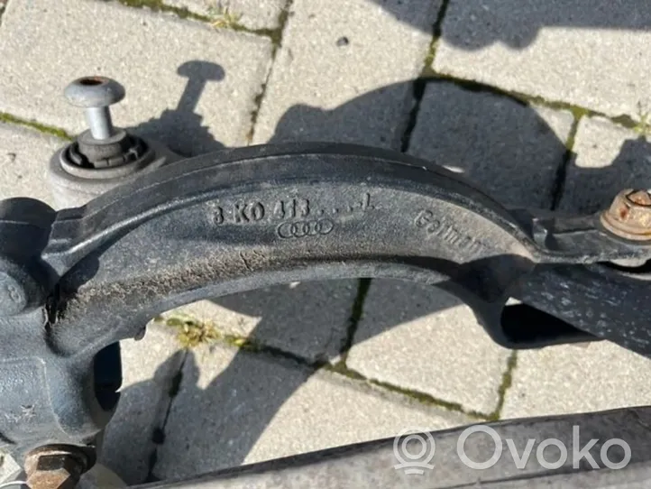 Audi A4 S4 B5 8D Galinė stebulė 8K0407258A