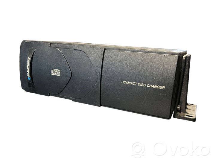 Volkswagen Sharan CD/DVD changer 7607700006