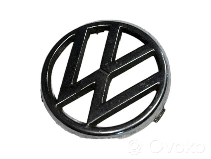 Volkswagen PASSAT B2 Logo, emblème, badge 325853601
