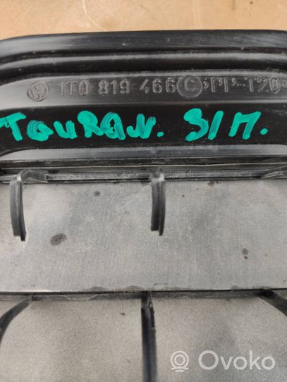 Volkswagen Touran II Quarter panel pressure vent 1t0819466c