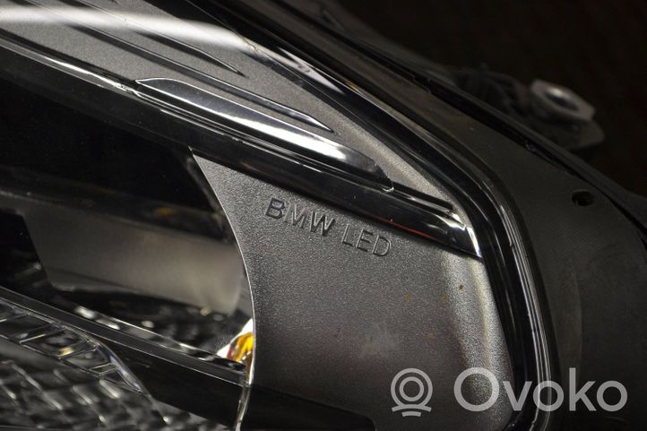 BMW X3 G01 Lampa przednia 8496819