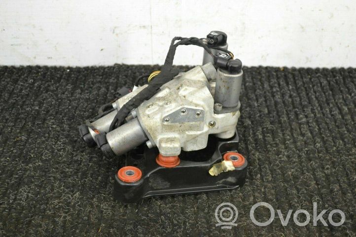 BMW 5 F10 F11 Air suspension compressor 6775258