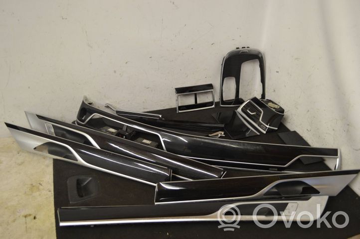 BMW 7 G11 G12 Inserti decorativi cornice della consolle centrale 8070731