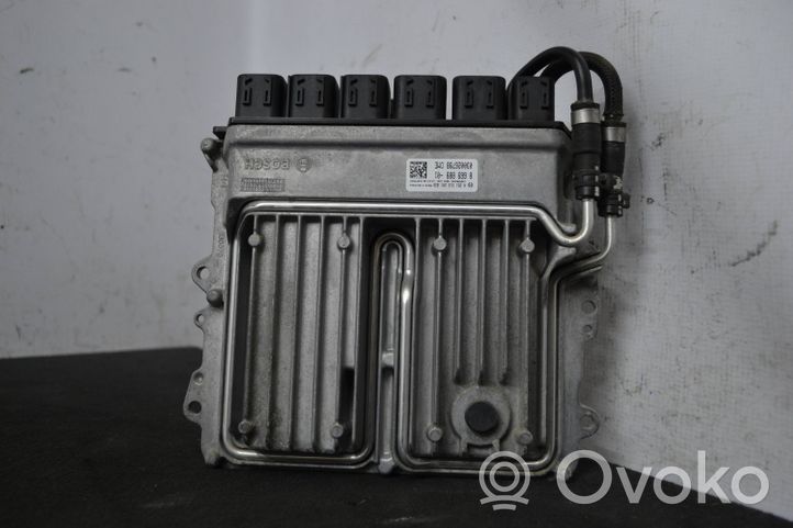 BMW 7 G11 G12 Variklio valdymo blokas 8669889