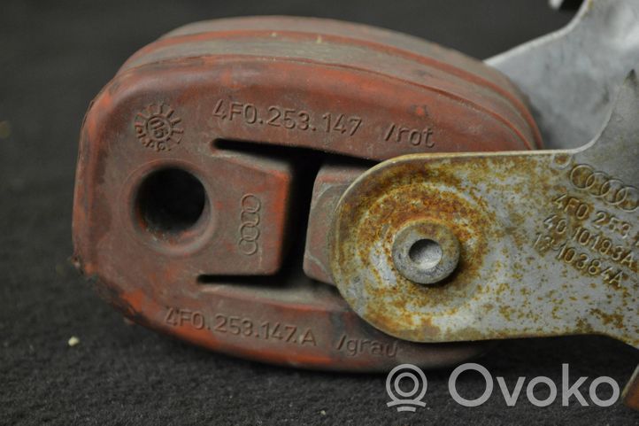 Audi A6 S6 C6 4F Staffa/supporto di montaggio della marmitta 4f0253147