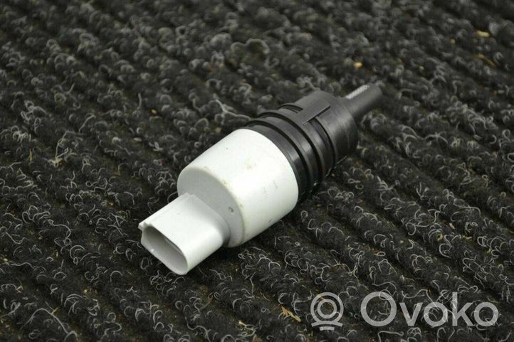 BMW 6 G32 Gran Turismo Pompe de lave-glace de pare-brise 7298309