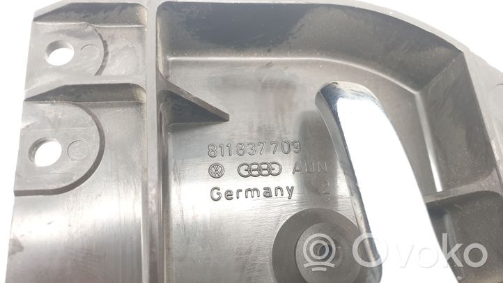 Audi 80 90 B2 Etuoven sisäkahva 811837709