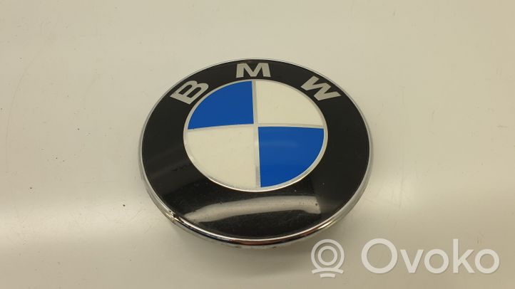 BMW 5 E39 Ražotāja emblēma 8132375