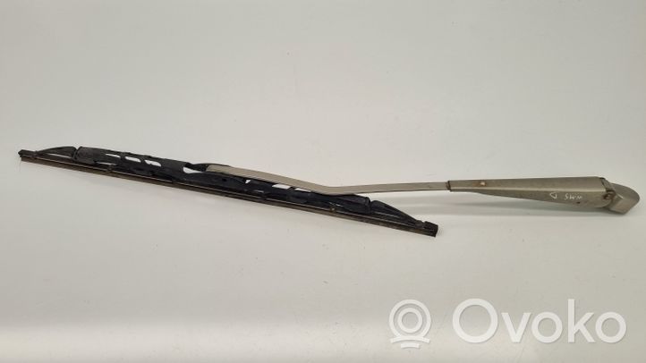 Mercedes-Benz COMPAKT W115 Front wiper blade arm 