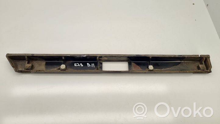 BMW 5 E28 Altro elemento di rivestimento della portiera posteriore 1874266