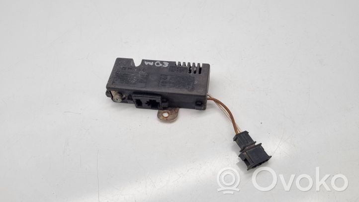 Volkswagen Golf III Amplificateur d'antenne 1H0035577