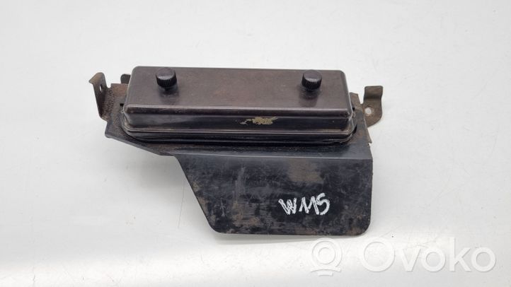 Mercedes-Benz COMPAKT W115 Módulo de fusible 0005452445