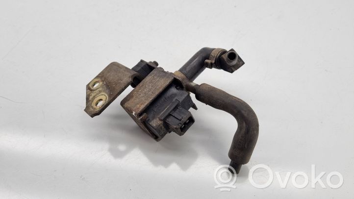 Audi 80 90 B3 Electroválvula del turbo 026133784