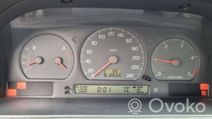 Volvo S70  V70  V70 XC Licznik / Prędkościomierz 9168386