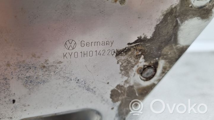 Volkswagen Golf III Kita variklio skyriaus detalė 1H0142201