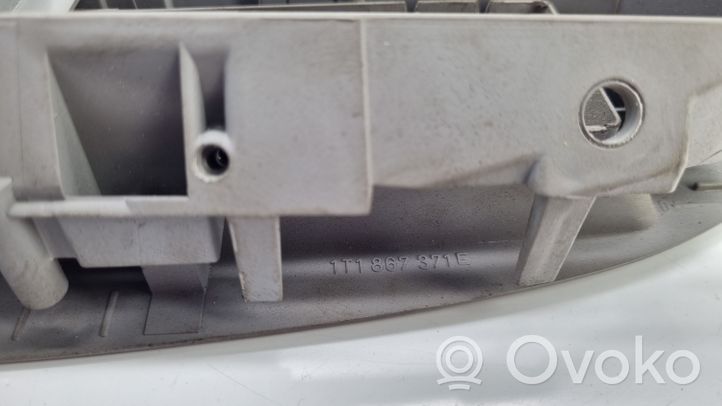 Volkswagen Caddy Enjoliveurs poignée intérieure de porte avant 1T1867179A