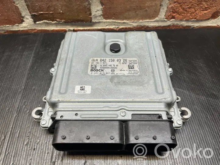 Mercedes-Benz C W204 Unité de commande, module ECU de moteur A6421500326