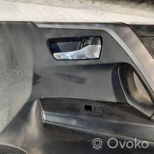 Toyota RAV 4 (XA40) Rivestimento del pannello della portiera anteriore 67611X1B21