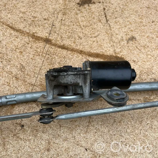 Volvo V70 Front wiper linkage and motor 8648345