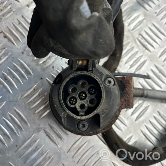 Volvo V70 Adaptateur prise de remorquage 30763877