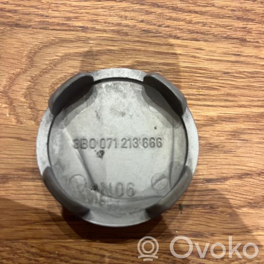 3BO071213666 Peugeot Partner Radnabendeckel Felgendeckel original  
