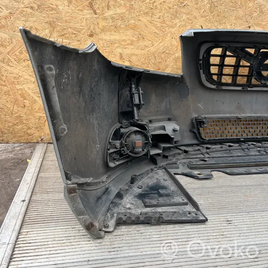 Volvo V70 Paraurti anteriore 30678626